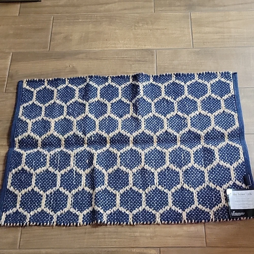 The Home Talk Jute Collection 2x3 ft hexagon reversible rug navy blue tan New…